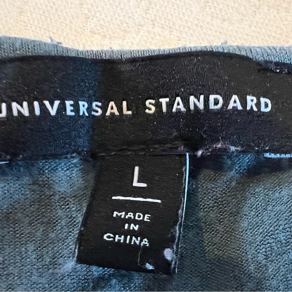 Universal Standard Large blue Genevette cap sleeve v neck asymmetrical top EUC. - Picture 3 of 4